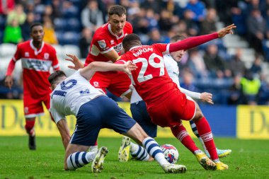 Middlesborough 'dan Chuba Akpom # 29 elendi ama 29 Ekim 202' de Deepdale, Preston, Birleşik Krallık 'ta oynanan Gökyüzü İddia Şampiyonası karşılaşmasında ofsayt için düdük çalındı.