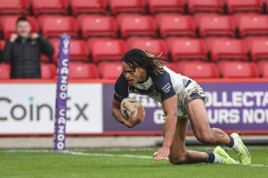 İngiliz Dom Young, İngiltere 'nin Bramall Lane, Sheffield, Birleşik Krallık' ta 29 Ekim 202 'de oynanan 2021 Dünya Rugby Ligi karşılaşmasında dördüncü oldu.