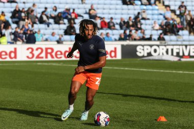 Blackpool 'dan Dominic Thompson 29 Ekim 202' de Coventry City 'nin Coventry Building Society Arena' da Blackpool 'a karşı oynadığı Sky Bet Şampiyonası maçında ısınıyor.