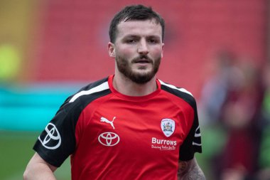 Barnsley 'den Tom Edwards # 3. Maç öncesi ısınma maçında Sky Bet 1 maçında Barnsley, Oakwell, Barnsley, İngiltere' de Green Rovers 'a karşı 29 Ekim 202