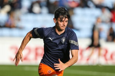 Blackpool 'dan Charlie Patino 29 Ekim 202' de Coventry City, Coventry Building Society Arena 'da Blackpool' a karşı oynanan Gökyüzü İddia Şampiyonası maçında ısınıyor.
