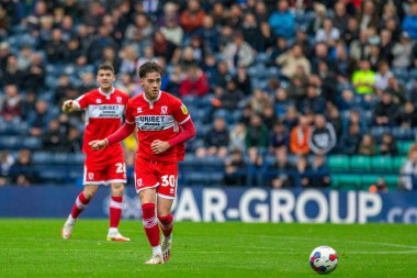 Middlesborough 'dan Hayden Hackney 29 Ekim 202' de İngiltere 'nin Deepdale kentinde oynanan Sky Bet Şampiyonası maçında pas veriyor.