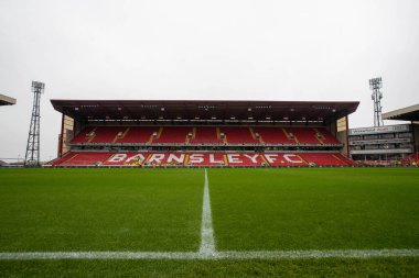 Oakwell Stadyumu 'ndaki genel manzara Sky Bet Ligi 1' in önünde Barnsley ile Forest Green Rover maçı Oakwell, Barnsley, Birleşik Krallık 'ta, 29 Ekim 202