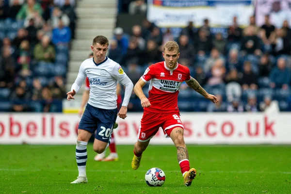 Middlesborough 'dan Riley McGree # 8 Sky Bet Şampiyonası maçında Preston North End ile Deepdale, Preston, Birleşik Krallık' ta karşı karşıya, 29 Ekim 202