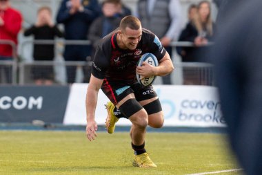  Saracens 'tan Ben Earl # 7, 30 Ekim 202' de Londra 'daki StoneX Stadyumu' nda oynanan Saracens - Satış Köpekbalığı maçında bir deneme yaptı.