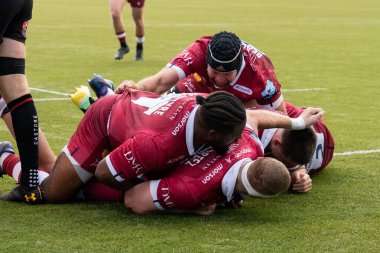  Satış Köpekbalıkları 'ndan Ben Curry # 7, 30 Ekim 202' de Londra 'daki StoneX Stadyumu' nda Gallagher Premiership maçında Saracens - Satış Köpekbalıkları maçında bir deneme yaptı.