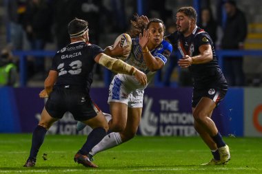 Samoalı Jarome Luai, 30 Ekim 202 'de İngiltere' nin Warrington kentinde oynanan Rugby Ligi Dünya Kupası 2021 Grubu A Grubu maçında Fransa 'ya karşı Halliwell Jones Stadyumu' nda mola verdi.