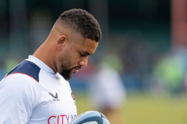  Saracens 'ın 6. Andy Christie, 30 Ekim 202' de StoneX Stadyumu 'nda oynanan Gallagher Premiership maçından önce ısınıyor.