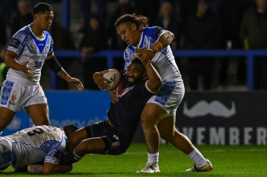 Samisoni Langi, 30 Ekim 202 tarihinde İngiltere 'nin Warrington kentinde oynanan Halliwell Jones Stadyumu' nda oynanan Rugby Ligi Dünya Kupası 2021 Grubu A Grubu karşılaşmasında Oregon Kaufusi ve Josh Papalii tarafından yenildi.