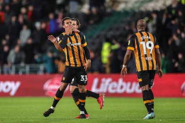 Hull City 'den # 33 numaralı Cyrus Christie, 1 Kasım 202' de Hull City 'nin MKM Stadyumu' nda Middlesbrough 'a karşı oynadığı Sky Bet Şampiyonası maçında 1-1 kazanma hedefini kutluyor.