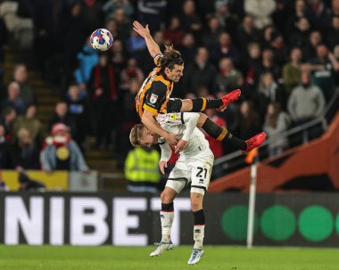 Hull City 'den Jacob Greaves 1 Kasım 202' de Hull City, Hull, İngiltere 'deki MKM Stadyumu' nda oynanan Sky Bet Şampiyonası maçında Middlesbrough 'lu Marcus Forss # 21' le girdiği çatışmada sakatlandı.