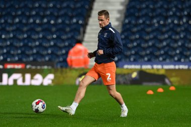 Maç öncesi ısınma turunda Blackpool 'dan Callum Connolly # 2. Sky Bet Şampiyonası' nda West Bromwich Albion, Blackpool 'a karşı Hawthorns, West Bromwich, İngiltere, 1 Kasım 202