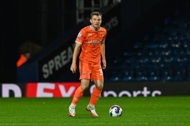 Blackpool 'dan Jordan Thorniley # 34 Sky Bet Şampiyonası maçı sırasında West Bromwich Albion, Blackpool' a karşı The Hawthorns, West Bromwich, İngiltere, 1 Kasım 202