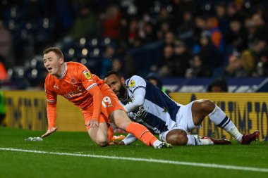 Blackpool 'dan 19 numaralı Shayne Lavery, West Bromwich Albion' un 1 Kasım 202 'de The Hawthorns, West Bromwich, İngiltere' deki West Bromwich Albion-Blackpool maçı sırasında oynadığı maçta West Bromwich Albion 'dan faul yaptı.