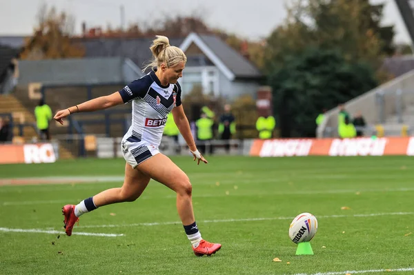 stock image Tara Stanley of England converts for a goal during the Women's Rugby League World Cup 2021 match England Women vs Brazil Women at Headingley Stadium, Leeds, United Kingdom, 1st November 202