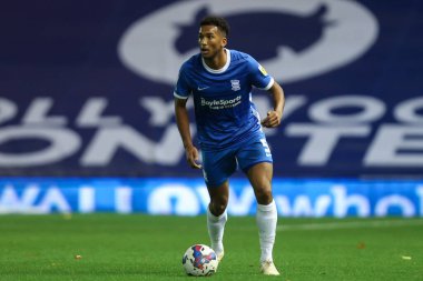 Birmingham City 'den Auston Trusty 2 Kasım 202' de Birmingham City ile Millwall arasındaki maçta topu sürüyor.