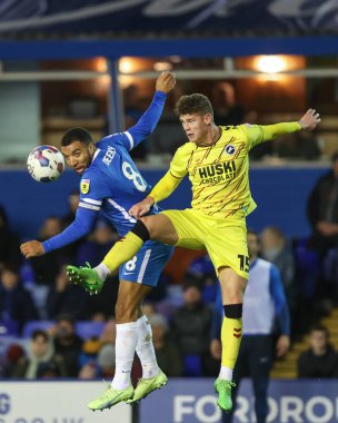 Birmingham City 'den Troy Deeney # 8 ve Charlie Cresswell # 15 Millwall Gökyüzü İddia Şampiyonası maçı için Birmingham City ile Millwall arasında 2 Kasım 202' de St Andrews, Birmingham, Birleşik Krallık 'ta oynanan karşılaşma.