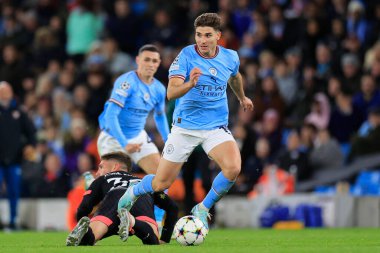 Manchester City 'den Julian Alvarez 2 Kasım 202 tarihinde Etihad Stadyumu' nda Manchester City ve Sevilla maçında topla koşar.