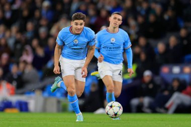 Manchester City 'den Julian Alvarez 2 Kasım 202 tarihinde Etihad Stadyumu' nda Manchester City ve Sevilla maçında topla koşar.