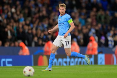 Manchester City 'den Kevin De Bruyne # 17 numara UEFA Şampiyonlar Ligi karşılaşması sırasında Etihad Stadyumu, Manchester' da Sevilla 'ya karşı, 2 Kasım 202