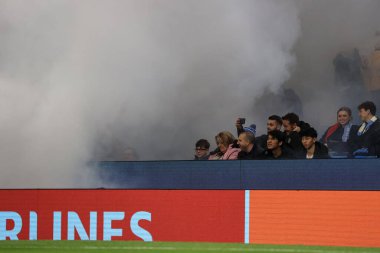 Manchester City duman makinesi 2 Kasım 202 tarihinde Etihad Stadyumu 'nda Manchester City ile Sevilla arasındaki UEFA Şampiyonlar Ligi maçında arıza yaptı.
