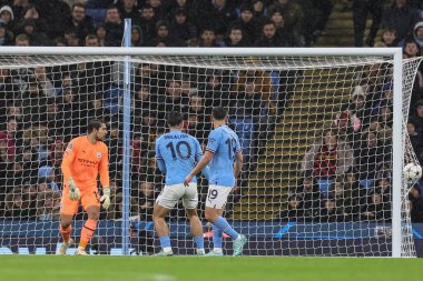Sevilla 'nın 12 numaralı oyuncusu Rafa Mir, UEFA Şampiyonlar Ligi maçında Manchester City - Sevilla maçında 2 Kasım 202' de Etihad Stadyumu 'nda 0-1' lik skorla gol attı.