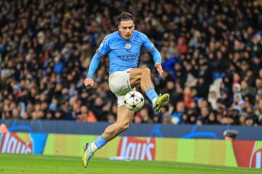 Manchester City 'den Jack Grealish 2 Kasım 202' de Etihad Stadyumu 'nda oynanan Manchester City - Sevilla maçında topu kontrol ediyor.