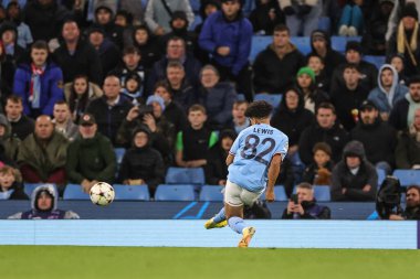 Manchester City 'den Rico Lewis 2 Kasım 202' de Etihad Stadyumu 'nda oynanan UEFA Şampiyonlar Ligi maçında 1-1' lik skorla gol attı.