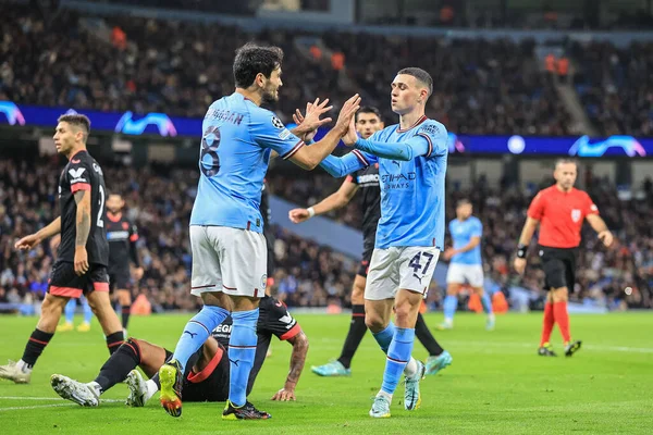 Lkay Gndoan Manchester City High Fives Phil Foden Manchester City — Stockfoto