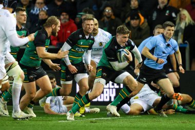 Northampton Saints 'ten Tommy Freeman, Franklin' s Gardens, Northampton 'daki çantada keklik stadyumunda oynanan Gallagher Premiership maçında kendi tarafları için hızlı bir atış cezası aldı.