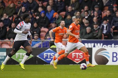 Blackpool 'dan Jerry Yates 5 Kasım 202' de Bloomfield Road, Blackpool 'da oynanan Blackpool-Luton maçında ara verdi.