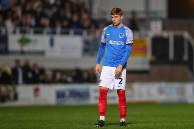 Portsmouth # 2. Zak Swanson, Birleşik Krallık 'ın başkenti Hereford' da oynanan Emirlikler Kupası Birinci Tur karşılaşmasında Hereford FC, Portsmouth 'a karşı.