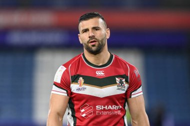 Lübnanlı Josh Mansour, Rugby Ligi Dünya Kupası 2021 Çeyrek final karşılaşması öncesinde 4 Kasım 202 'de John Smith' in Stadyumu, Huddersfield, Birleşik Krallık 'taki Lübnan' da oynanan karşılaşmada ısındı.