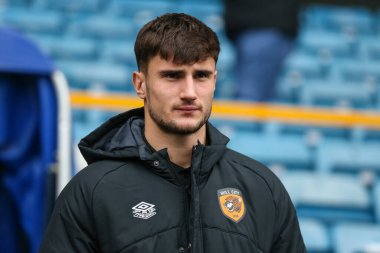 Hull City 'den Ryan Longman 5 Kasım 202' de Londra 'nın The Den şehrindeki Millwall vs Hull City maçında stadyuma geldi.