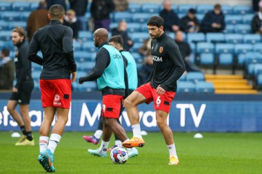 Hull City 'nin Tobias Figueiredo # 6' sı, 5 Kasım 202 'de Londra' nın The Den şehrinde oynanan Sky Bet Şampiyonası karşılaşmasında ısınıyor.