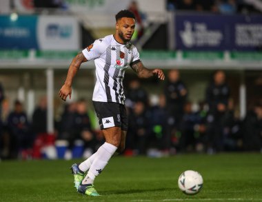 Aaron Amadi-Halloway # 9 numara Hereford, Birleşik Krallık 'ın başkenti Hereford' da oynanan birinci tur müsabakasında Hereford FC, Portsmouth 'a karşı.