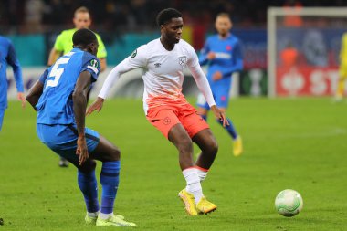 Romanya 'nın başkenti Bükreş' in Naional kentinde oynanan UEFA Avrupa Konferans Ligi karşılaşmasında Kamarai Swyer, FCSB 'ye karşı West Ham United karşılaşmasında 3 Kasım 2022