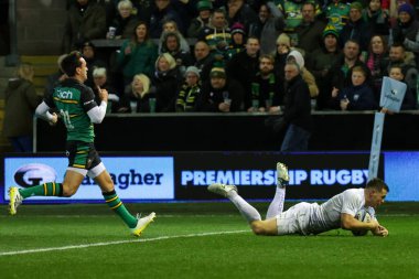 Exeter Chiefs 'ten Joe Simmonds, Gallagher Premiership maçında Northampton Saints' e karşı Exeter Chiefs maçında Franklin 's Gardens, Northampton, İngiltere' de 4 Kasım 202 'de oynadığı ikinci maçta gol attı.