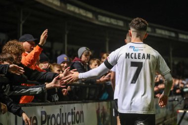 Hereford # 7 'den Ryan McLean, Birleşik Krallık' ın başkenti Hereford 'da oynanan ve 4 Kasım 202 tarihinde oynanan Hereford FC-Portsmouth maçının ardından taraftarlarla etkileşime geçti.