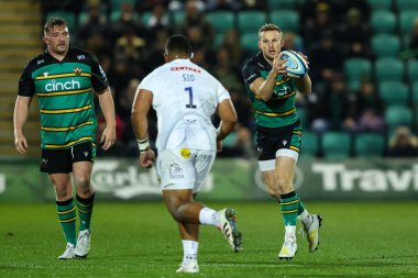 Northampton Saints 'ten Rory Hutchinson, Gallagher Premiership maçında Northampton Saints Exeter Chiefs' e karşı Franklin 's Gardens, Northampton, İngiltere, 4 Novembe