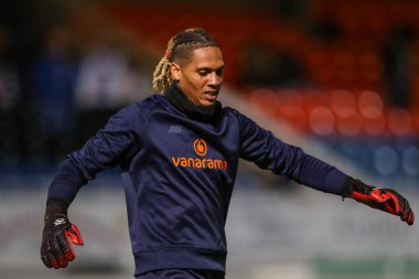 Hereford 'lu Dale Eve # 12. Maç öncesi ısınma turunda Emirates FA Cup' ın önünde Hereford FC Portsmouth 'a karşı Edgar Street, Hereford, İngiltere, 4 Kasım 202