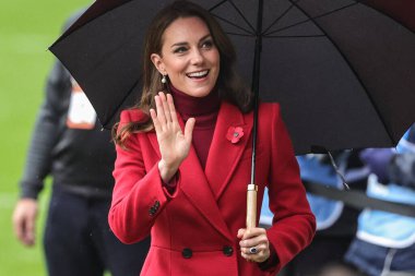 Catherine, Galler Prensesi Rugby Ligi Dünya Kupası 2021 Çeyrek Final Maçı 'nda İngiltere, Wigan, İngiltere' deki DW Stadyumu 'nda Papua Yeni Gine' ye karşı.