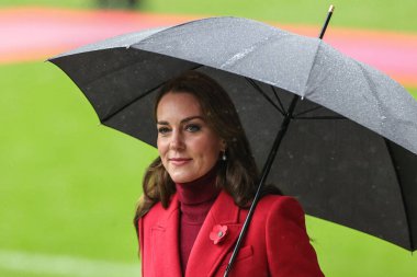 Catherine, Galler Prensesi Rugby Ligi Dünya Kupası 2021 Çeyrek Final Maçı 'nda İngiltere, Wigan, İngiltere' deki DW Stadyumu 'nda Papua Yeni Gine' ye karşı.