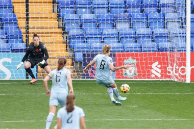 Aston Villa 'dan Rachel Daly, 6 Kasım 202' de İngiltere 'nin Prenton Park kenhead kentinde oynanan Fa Women vs Aston Villa Women maçında penaltıyı 0-1' e çıkardı.