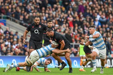 İngiltere 'den Ellis Genge, Arjantinli Pablo Matera' nın 6 Kasım 202 'de Twickenham Stadyumu' nda oynadığı İngiltere - Arjantin maçında rakibi oldu.