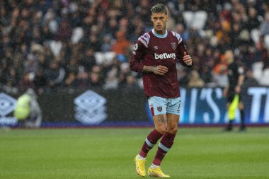 6 Kasım 202 'de Londra' daki Londra Stadyumu 'nda oynanan Premier League maçında West Ham United - Crystal Palace maçı sırasında West Ham United # 7 numaralı Gianluca Scamacca