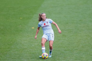 Aston Villa 'dan Sarah Mayling, 6 Kasım 202' de İngiltere, Birkenhead 'deki Prenton Park' ta oynanan Liverpool Kadınlar - Aston Villa Kadınlar Süper Ligi karşılaşmasında pas veriyor.