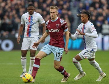6 Kasım 202 'de İngiltere' nin Londra Stadyumu 'nda oynanan Premier League maçında West Ham United - Crystal Palace maçında Flynn Downes # 12 numarada maç yaptı.