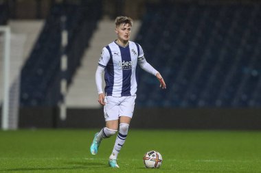 Batı Bromwich Albion 'dan Zac Ashworth # 26 Premier League 2 U23 maçında West Bromwich Albion U23 Nottingham ForestU 23' e karşı The Hawthorns, West Bromwich, İngiltere, 7 Kasım 202