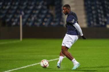 West Bromwich Albion takımından Jovan Malcolm, Premier League 2 U23 karşılaşmasında Batı Bromwich Albion U23 'e karşı Nottingham ForestU 23 ile The Hawthorns, West Bromwich, İngiltere' de 7 Kasım 202 'de oynanan karşılaşma öncesi ısınma öncesinde